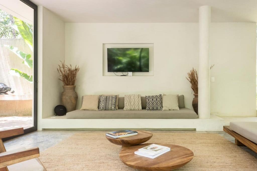 Casa Areca, Awarded Architectural Villa Located In A Secured Gated Community, With Concierge Services Tulum Exterior photo